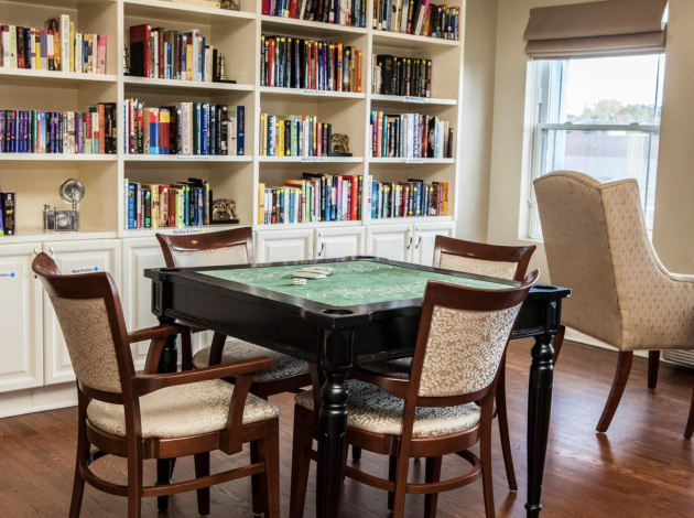 Hunt Club Manor library